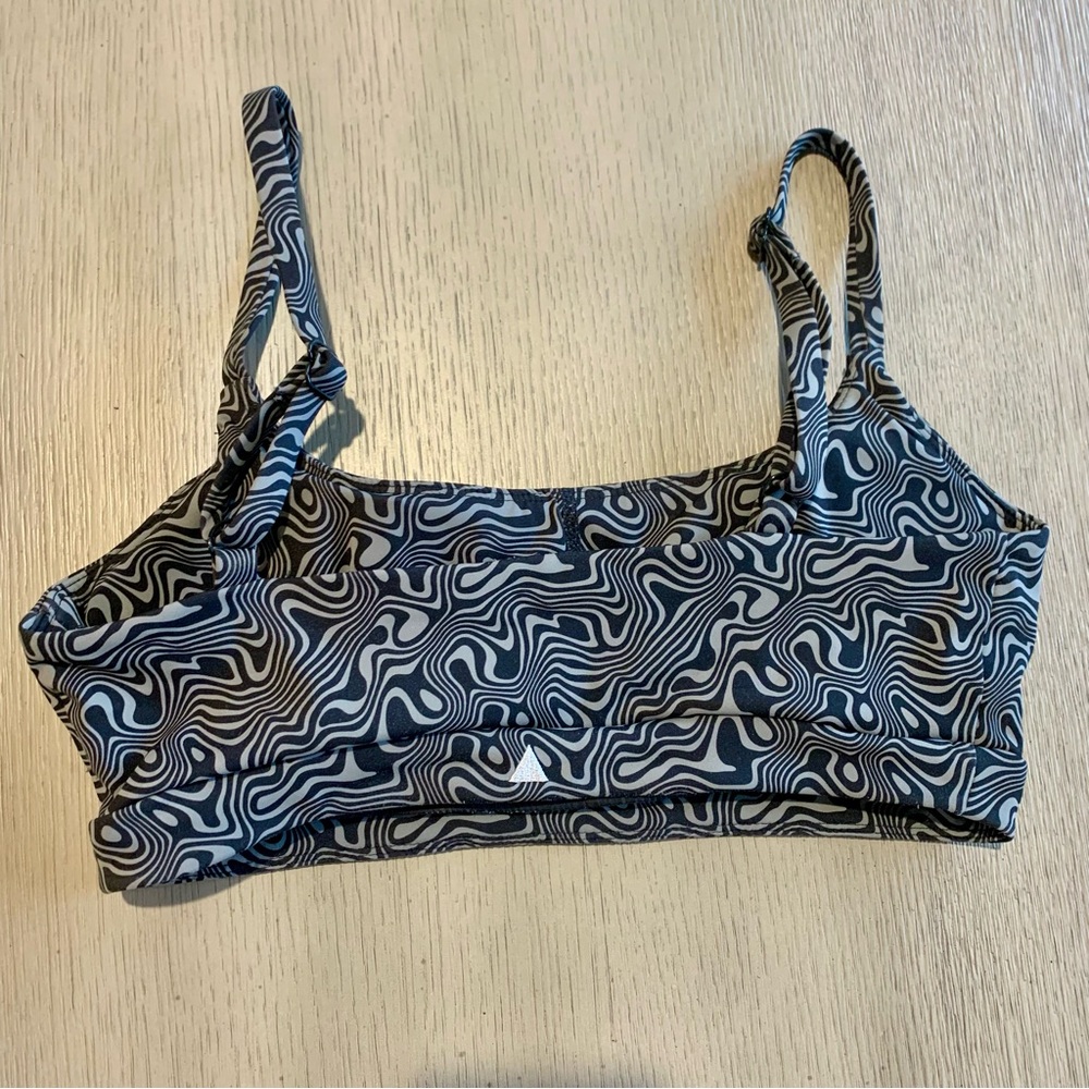 Balance Athletica Workout “Storm” Set (Sports Bra + Leggings) - Picture 6 of 12